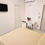 Al 211 בית הארחה 4*