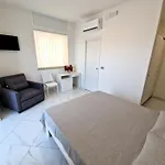 Al 211